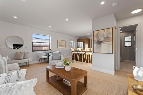 Casa en venta en Hollywood, Florida, 3 dormitorios, 93.55 m2 № 1993962 - foto 7