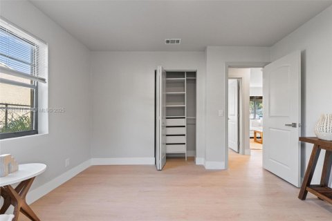 Casa en venta en Hollywood, Florida, 3 dormitorios, 93.55 m2 № 1993962 - foto 22