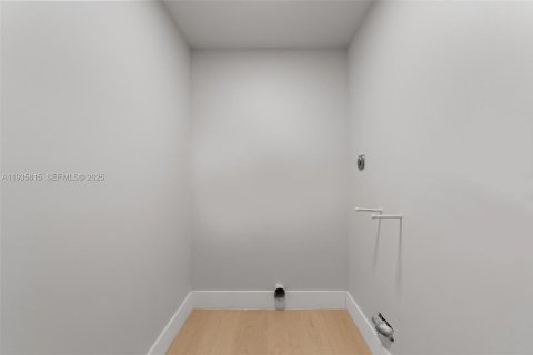 Casa en venta en Hollywood, Florida, 3 dormitorios, 93.55 m2 № 1993962 - foto 16