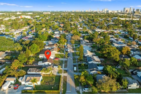Casa en venta en Hollywood, Florida, 3 dormitorios, 93.55 m2 № 1993962 - foto 25
