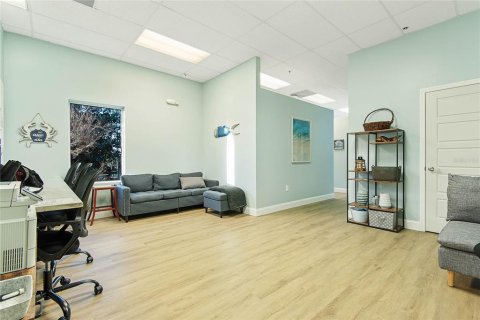 Propiedad comercial en alquiler en Palm Coast, Florida, 111.48 m2 № 1869062 - foto 11