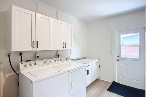 House in Bradenton, Florida 3 bedrooms, 165.74 sq.m. № 1832720 - photo 22