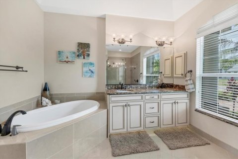 House in Port Charlotte, Florida 3 bedrooms, 231.51 sq.m. № 1736363 - photo 21