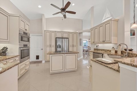 House in Port Charlotte, Florida 3 bedrooms, 231.51 sq.m. № 1736363 - photo 11