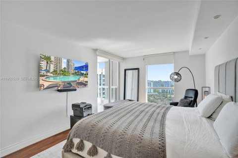 Condo in Aventura, Florida, 3 bedrooms  № 2010262 - photo 18