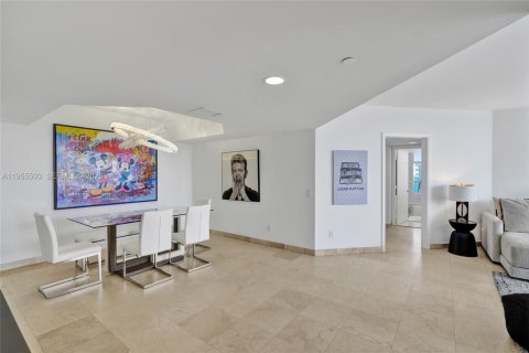 Condo in Aventura, Florida, 3 bedrooms  № 2010262 - photo 7