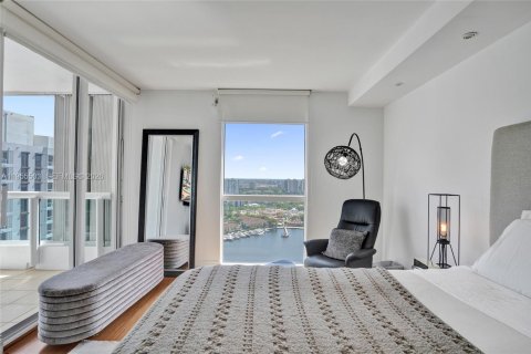 Condo in Aventura, Florida, 3 bedrooms  № 2010262 - photo 15
