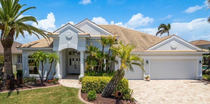 House in Venice, Florida 4 bedrooms, 278.99 sq.m. № 1758415