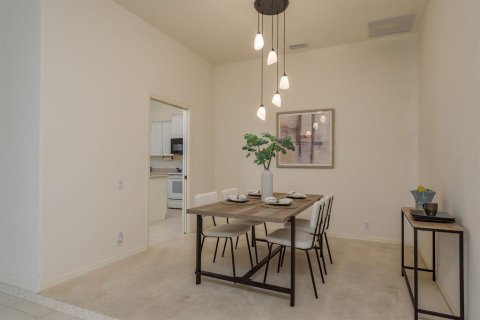 House in Venice, Florida 4 bedrooms, 278.99 sq.m. № 1758415 - photo 8