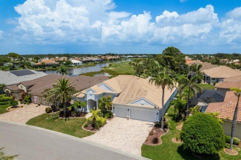 House in Venice, Florida 4 bedrooms, 278.99 sq.m. № 1758415 - photo 2