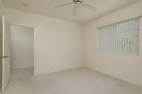 House in Venice, Florida 4 bedrooms, 278.99 sq.m. № 1758415 - photo 22