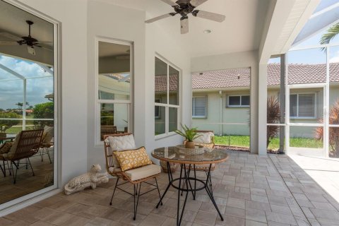 House in Venice, Florida 4 bedrooms, 278.99 sq.m. № 1758415 - photo 27