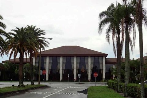Copropriété à louer à Pembroke Pines, Floride: 2 chambres, 110.74 m2 № 2247760 - photo 11