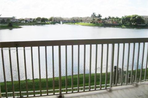 Condominio en venta en Fort Lauderdale, Florida, 2 dormitorios № 1891271 - foto 14