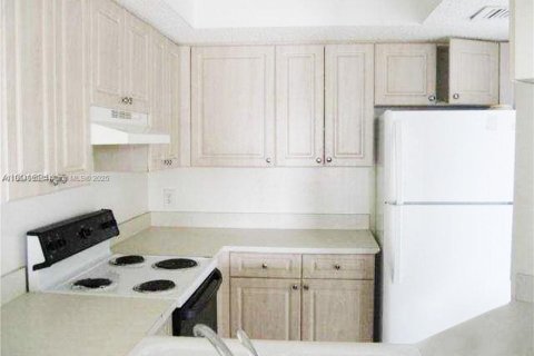 Condominio en venta en Fort Lauderdale, Florida, 2 dormitorios № 1891271 - foto 8