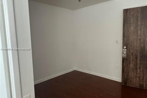 Купить кондоминиум в Майами-Бич, Флорида 40.6м2, № 2039235 - фото 17