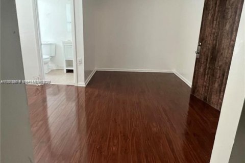 Купить кондоминиум в Майами-Бич, Флорида 40.6м2, № 2039235 - фото 13