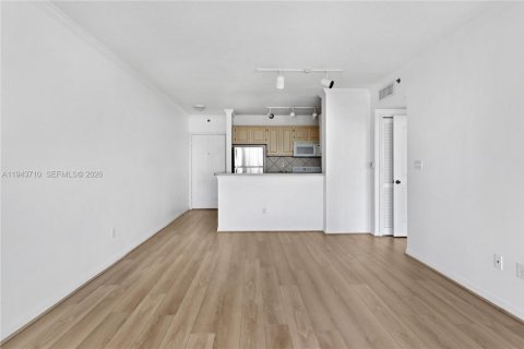 Condominio en venta en Miami, Florida, 1 dormitorio, 64.47 m2 № 2001610 - foto 4