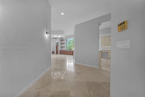 Casa en venta en Weston, Florida, 4 dormitorios, 262.36 m2 № 2076030 - foto 3