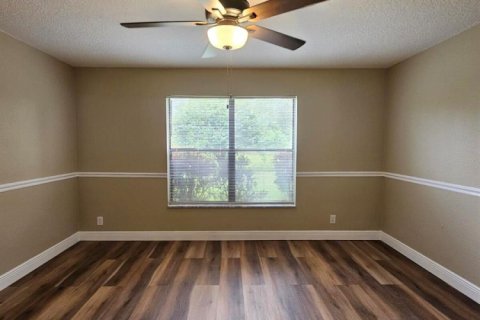 Condo in West Palm Beach, Florida, 3 bedrooms № 2083840 - photo 16
