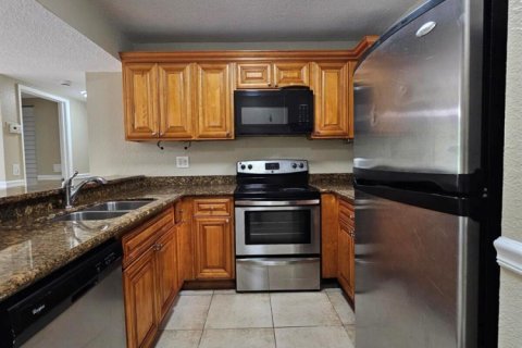 Condo in West Palm Beach, Florida, 3 bedrooms № 2083840 - photo 3