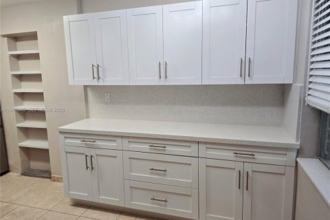 Condo in Palmetto Bay, Florida, 1 bedroom  № 2055981 - photo 10