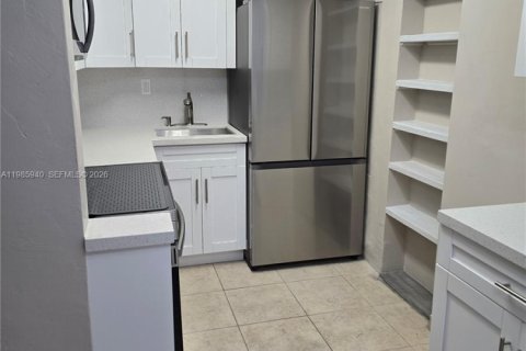 Condo in Palmetto Bay, Florida, 1 bedroom  № 2055981 - photo 6