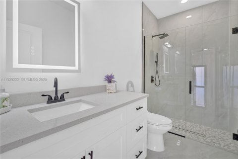 House in Lehigh Acres, Florida 3 bedrooms, 130.62 sq.m. № 1987571 - photo 27