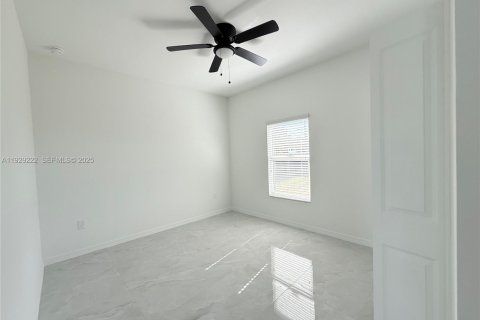 Villa ou maison à vendre à Lehigh Acres, Floride: 3 chambres, 130.62 m2 № 1987571 - photo 4