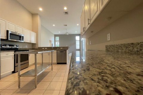 Casa en alquiler en Weston, Florida, 4 dormitorios, 257.99 m2 № 2054305 - foto 14