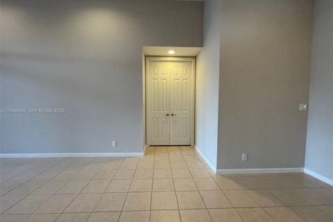 Casa en alquiler en Weston, Florida, 4 dormitorios, 257.99 m2 № 2054305 - foto 27