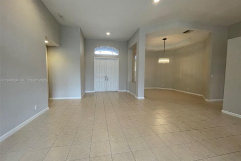 Casa en alquiler en Weston, Florida, 4 dormitorios, 257.99 m2 № 2054305 - foto 10