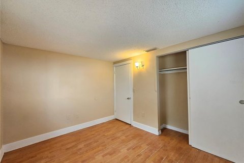 House in Lakeland, Florida 2 bedrooms, 86.96 sq.m. № 2203690 - photo 12