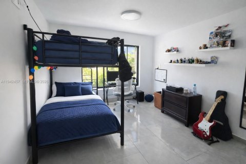 Casa en venta en Miramar, Florida, 4 dormitorios, 137.22 m2 № 1999963 - foto 12