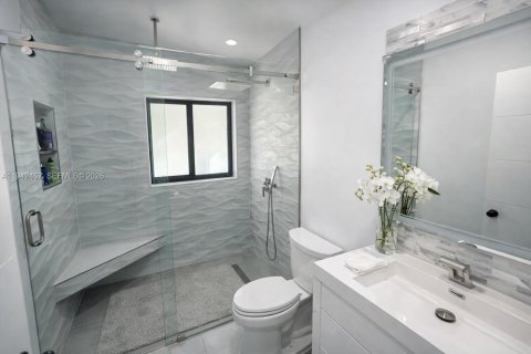 Casa en venta en Miramar, Florida, 4 dormitorios, 137.22 m2 № 1999963 - foto 11