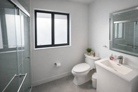 Casa en venta en Miramar, Florida, 4 dormitorios, 137.22 m2 № 1999963 - foto 16