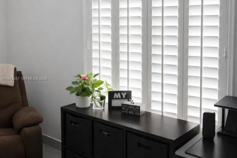 Casa en venta en Miramar, Florida, 4 dormitorios, 137.22 m2 № 1999963 - foto 15