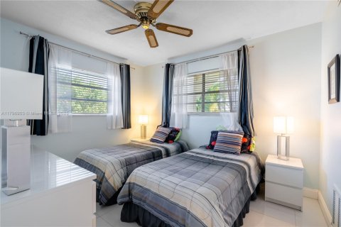 Copropriété à vendre à North Miami Beach, Floride: 2 chambres, 82.03 m2 № 1697833 - photo 18