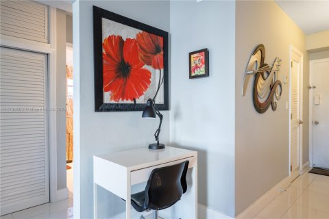 Copropriété à vendre à North Miami Beach, Floride: 2 chambres, 82.03 m2 № 1697833 - photo 7
