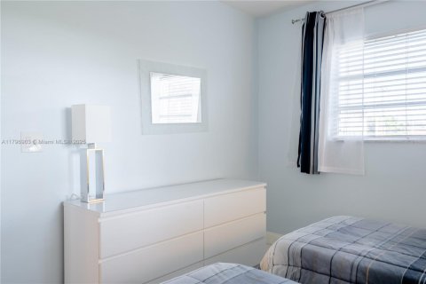 Copropriété à vendre à North Miami Beach, Floride: 2 chambres, 82.03 m2 № 1697833 - photo 19