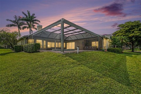 House in Fort Myers, Florida 4 bedrooms, 344.85 sq.m. № 2117218 - photo 2