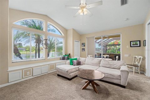 House in Fort Myers, Florida 4 bedrooms, 344.85 sq.m. № 2117218 - photo 22
