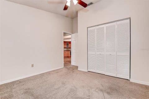 House in Largo, Florida 4 bedrooms, 163.23 sq.m. № 1919125 - photo 20