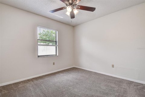 House in Largo, Florida 4 bedrooms, 163.23 sq.m. № 1919125 - photo 21