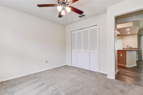 House in Largo, Florida 4 bedrooms, 163.23 sq.m. № 1919125 - photo 22