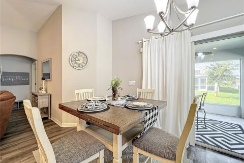 Купить виллу или дом в Хейнс-Сити, Флорида 11 комнат, 146.04м2, № 1408279 - фото 12
