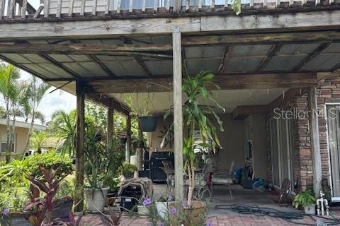 House in Palm Harbor, Florida 3 bedrooms, 168.71 sq.m. № 1882864 - photo 11