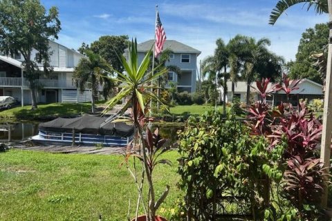 House in Palm Harbor, Florida 3 bedrooms, 168.71 sq.m. № 1882864 - photo 14