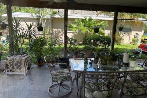 House in Palm Harbor, Florida 3 bedrooms, 168.71 sq.m. № 1882864 - photo 10