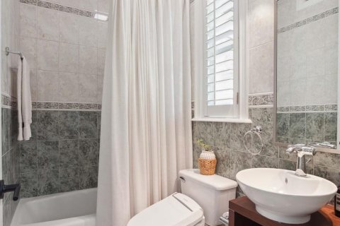 House in Orlando, Florida 5 bedrooms, 415.74 sq.m. № 1795016 - photo 22